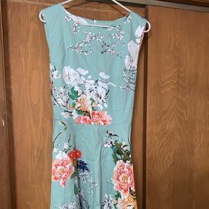 Women’s floral belted dress, size large